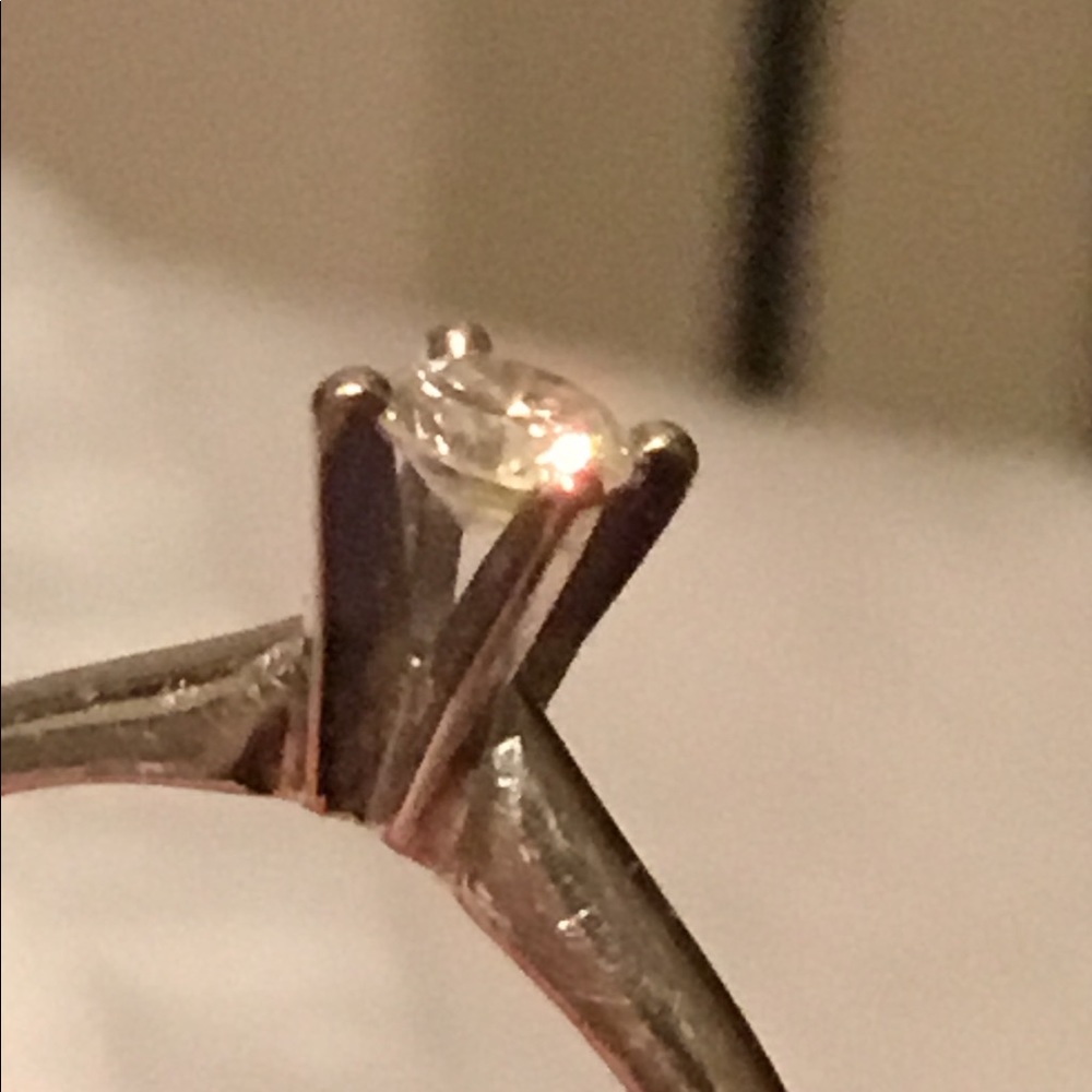 1/4 karat diamond ring extra pictures